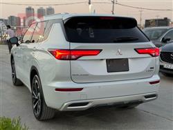 ميتسوبيشي اوتلاندر